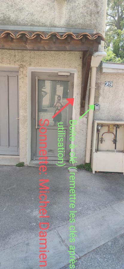 Logement Entier A 15 Mn D'Avignon, 10Mn D'Orange Deux Chambres Roquemaure  Exterior photo